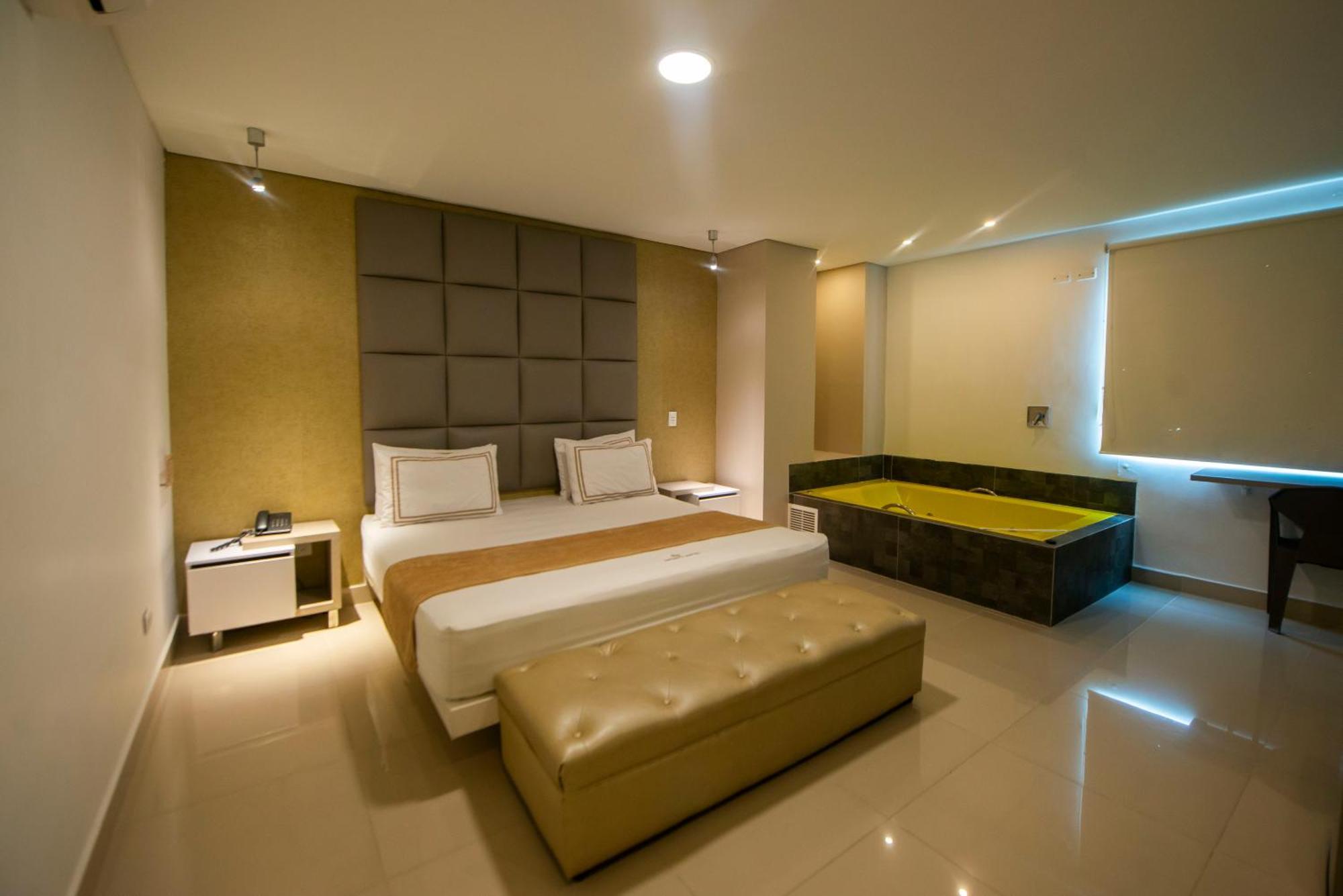 Infinity Hotel Medellín Esterno foto